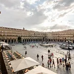 Salamanca Luxury Plaza